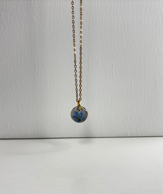 Blue and gold circle necklace